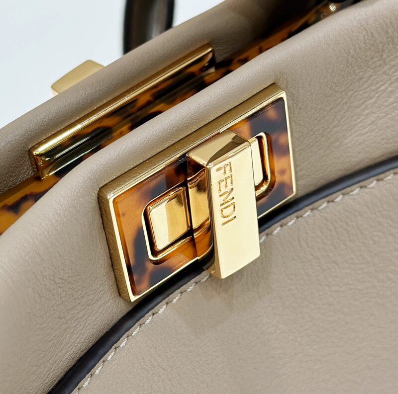 Replica Fendi Peekaboo Beige 5 Replica Fendi Peekaboo Beige - top-tier luxury replica shoulder bag
