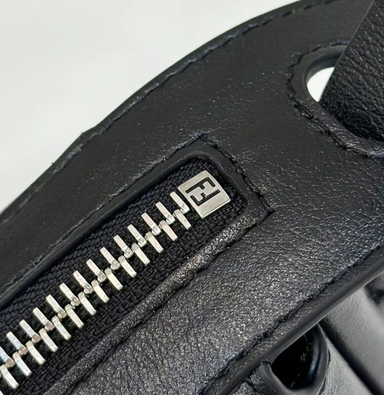 Replica Fendi Simply Black 6 Replica Fendi Simply Black - authentic-look luxury purse replica