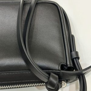 Replica Fendi Simply Black 7 Replica Fendi Simply Black - high-accuracy replica luxury purse