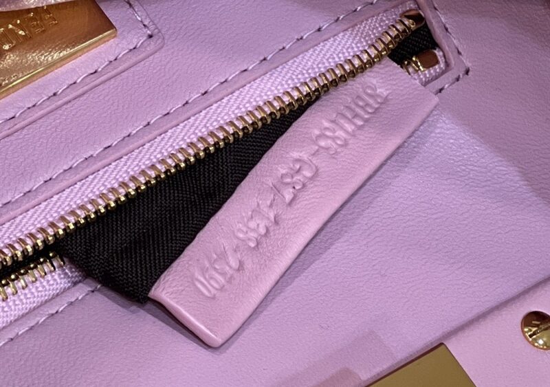 Replica Fendi Peekaboo Pink 7 Replica Fendi Peekaboo Pink - near-authentic luxury replica handbag