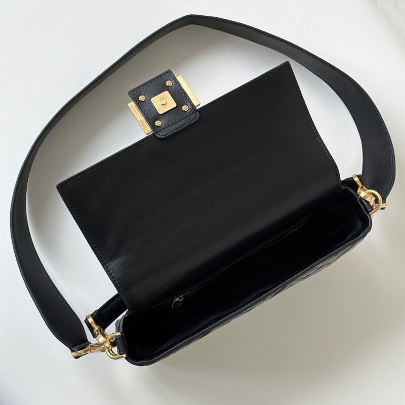 Replica Fendi Baguette Black 8 Replica Fendi Baguette Black - near-authentic luxury replica handbag