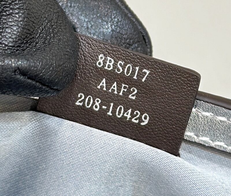 Replica Fendi Baguette Silver Diamond 8 Replica Fendi Baguette Silver Diamond - realistic designer-inspired fake bag