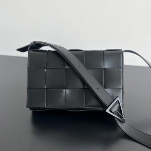 Replica Bottega Veneta Cassette 2.0 Black - high-end fake designer purse