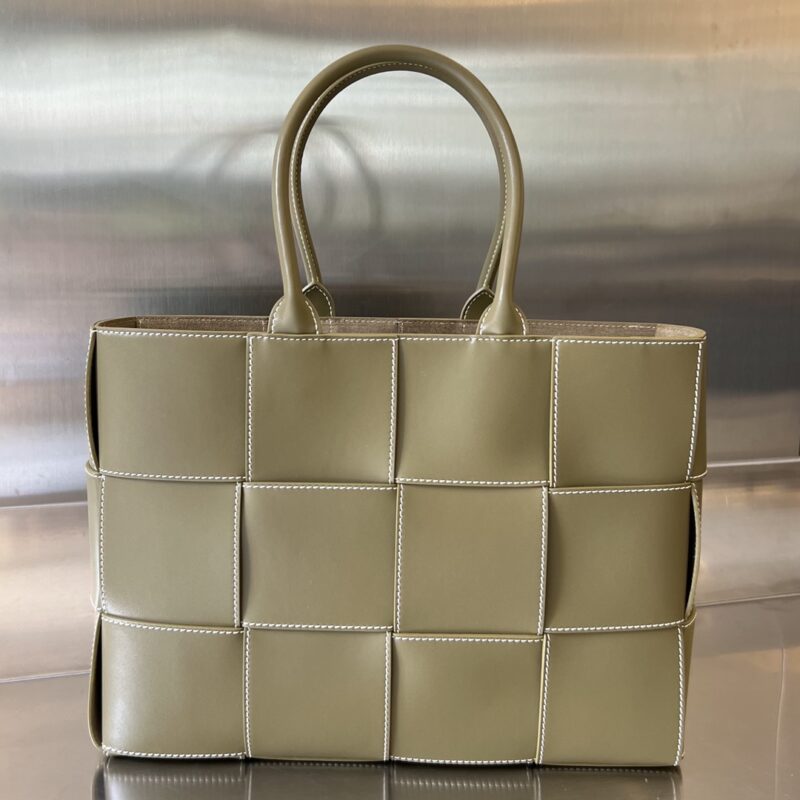 Replica Bottega Veneta Arco Tote Milk Tea 2 Replica Bottega Veneta Arco Tote - premium-grade designer purse dupe