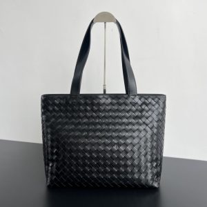 Replica Bottega Veneta Large Tote 1 Replica Bottega Veneta Large Tote - top-tier luxury replica shoulder bag