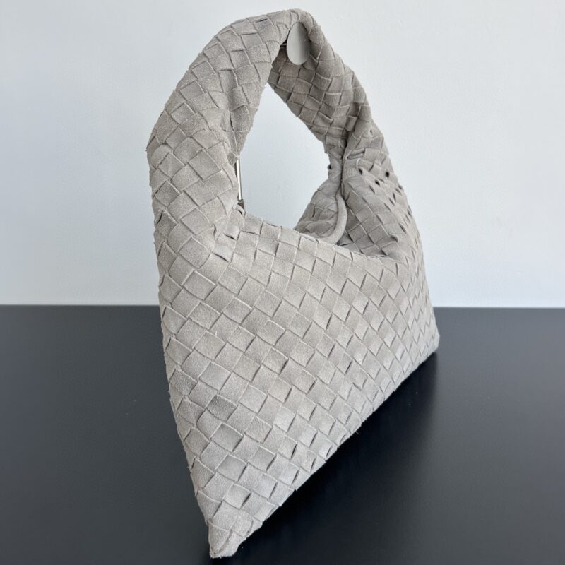 Replica Bottega Veneta Hop 3 Replica Bottega Veneta Hop - near-authentic luxury replica handbag