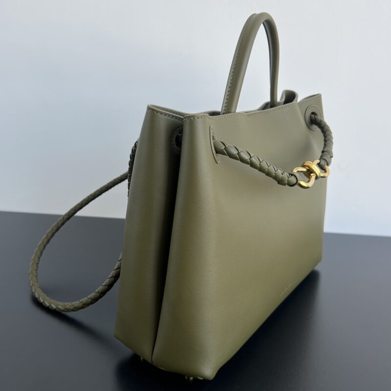 Replica Bottega Veneta Andiamo Full Leather 2 Replica Bottega Veneta Andiamo Full Leather - best quality luxury bag dupe