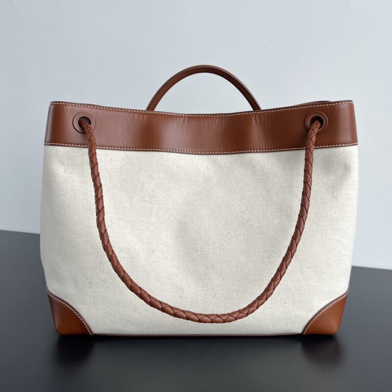 Replica Bottega Veneta Andiamo Canvas 9 Replica Bottega Veneta Andiamo Canvas - near-authentic luxury replica handbag