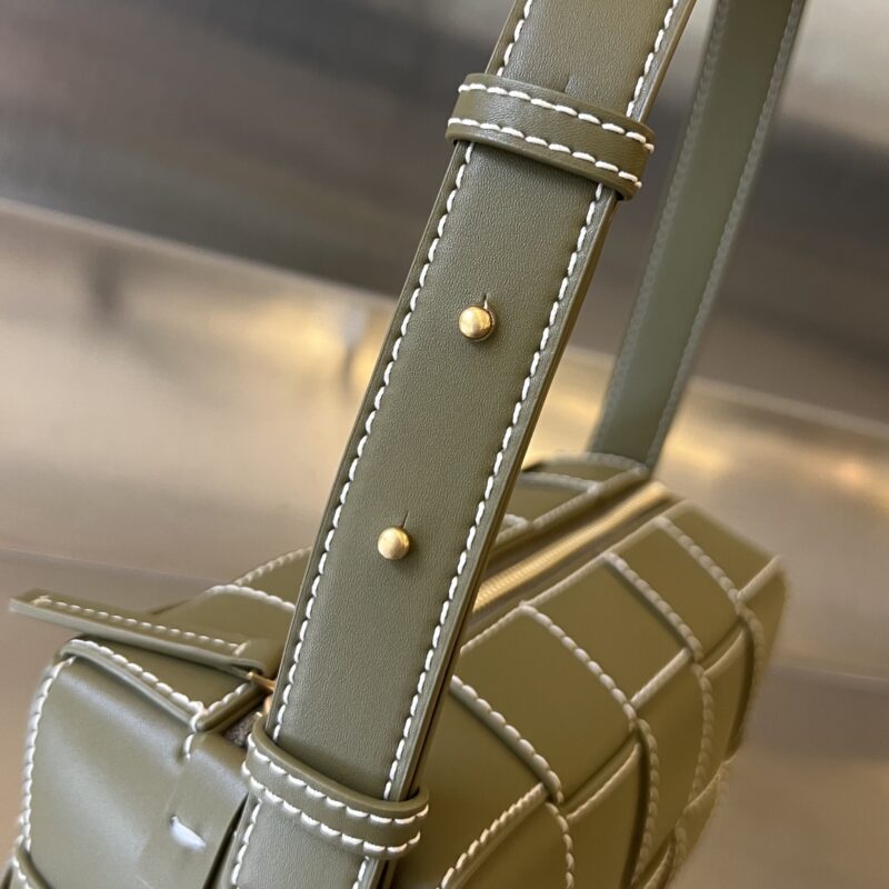 Replica Bottega Veneta Cassette Brick Small 4 Replica Bottega Veneta Cassette Brick Small - authentic-look luxury purse replica
