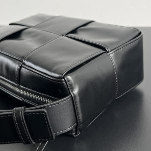 Replica Bottega Veneta Arco Camera Bag - best-selling designer handbag dupe