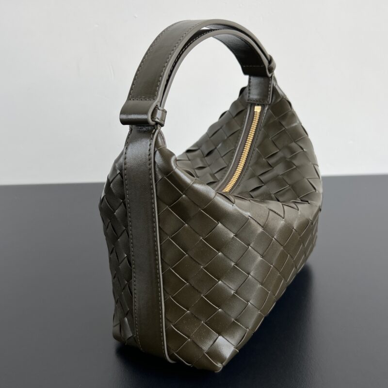 Replica Bottega Veneta Wallace Lunch Bag 7 Replica Bottega Veneta Wallace Lunch Bag - realistic designer-inspired fake bag