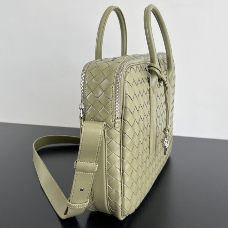 Replica Bottega Veneta Gateway Briefcase Beige 2 Replica Bottega Veneta Gateway Briefcase - near-authentic luxury replica handbag