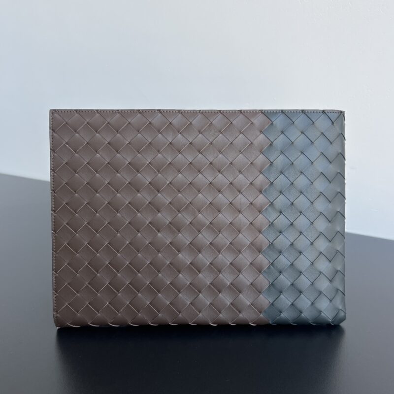 Replica Bottega Veneta Half Zip Clutch - best-selling designer handbag dupe