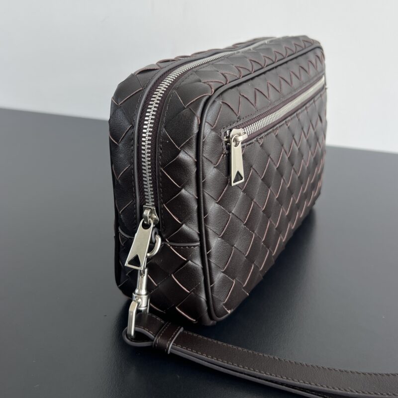 Replica Bottega Veneta Wristband Clutch 5 Replica Bottega Veneta Wristband Clutch - authentic-look luxury purse replica