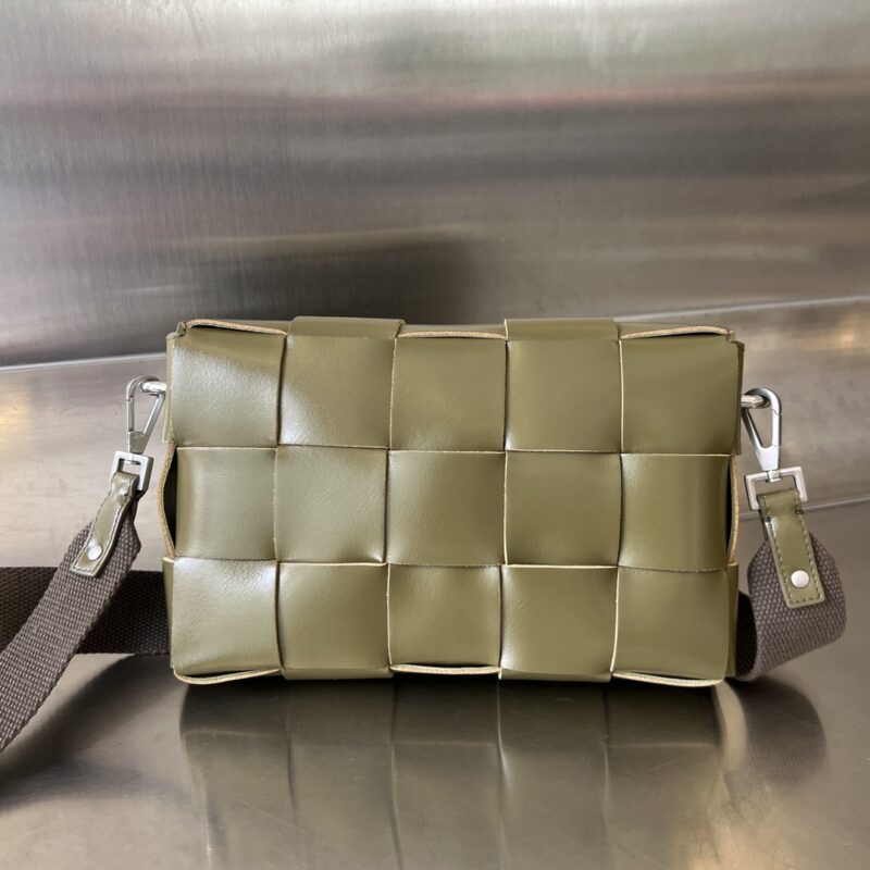 Replica Bottega Veneta Cassette With Versatile Strap 6 Replica Bottega Veneta Cassette With Versatile Strap - premium-grade designer purse dupe