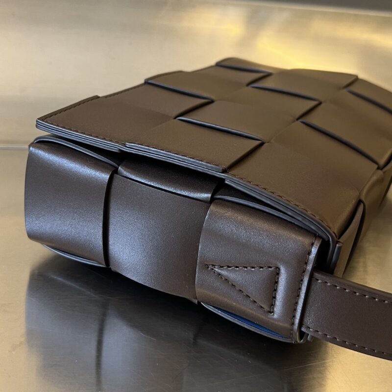 Replica Bottega Veneta Cassette 2.0 Dark Brown - best quality luxury bag dupe