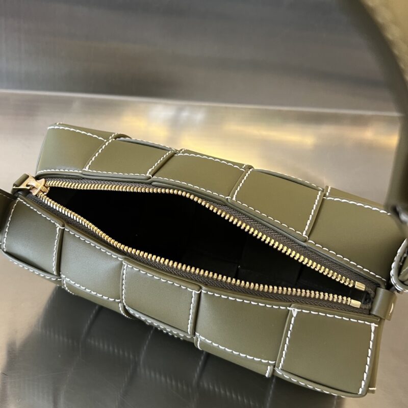 Replica Bottega Veneta Cassette Brick Small 5 Replica Bottega Veneta Cassette Brick Small - high-accuracy replica luxury purse