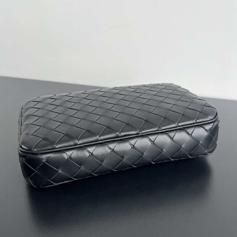 Replica Bottega Veneta Clutch Large 3 Replica Bottega Veneta Clutch Large - top-tier luxury replica shoulder bag