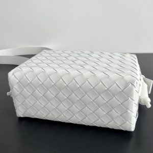 Replica Bottega Veneta Loop Camera Bag 4 Replica Bottega Veneta Loop Camera Bag - top-tier luxury replica shoulder bag