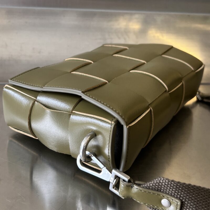 Replica Bottega Veneta Cassette With Versatile Strap 7 Replica Bottega Veneta Cassette With Versatile Strap - premium-grade designer purse dupe