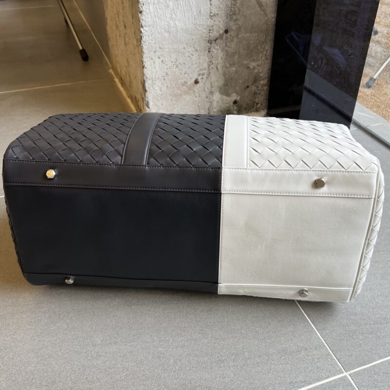 Replica Bottega Veneta Travel Bag Black White 4 Replica Bottega Veneta Travel Bag Black White - realistic designer-inspired fake bag