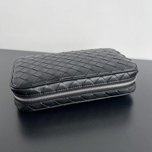 Replica Bottega Veneta Clutch Large 4 Replica Bottega Veneta Clutch Large - realistic designer-inspired fake bag
