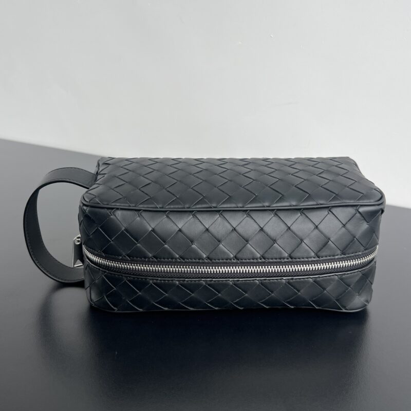 Replica Bottega Veneta Toiletry Bag 5 Replica Bottega Veneta Toiletry Bag - realistic designer-inspired fake bag