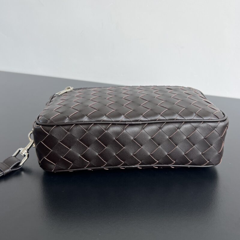 Replica Bottega Veneta Wristband Clutch 7 Replica Bottega Veneta Wristband Clutch - high-end fake designer purse