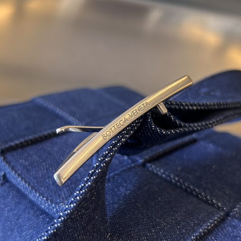 Replica Bottega Veneta Cassette Denim 5 Replica Bottega Veneta Cassette Denim - realistic designer-inspired fake bag