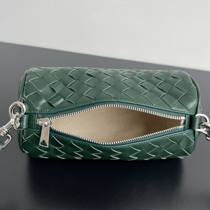 Replica Bottega Veneta Cylinder 5 Replica Bottega Veneta Cylinder - realistic designer-inspired fake bag