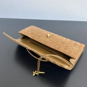 Replica Bottega Veneta Wallet Clutch 10 Replica Bottega Veneta Wallet Clutch - ultra-realistic fake designer tote