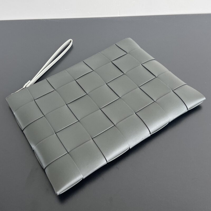 Replica Bottega Veneta Clutch 2.0 4 Replica Bottega Veneta Clutch 2.0 - high-accuracy replica luxury purse