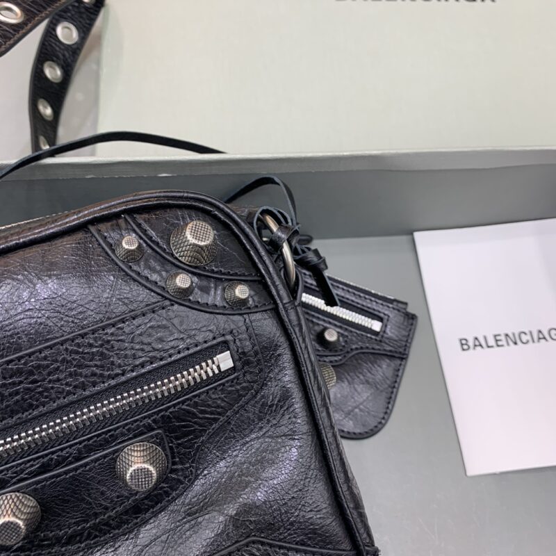 Replica Balenciaga Cagole Crossbody 5 Replica Balenciaga Cagole Crossbody - high-quality designer bag clone