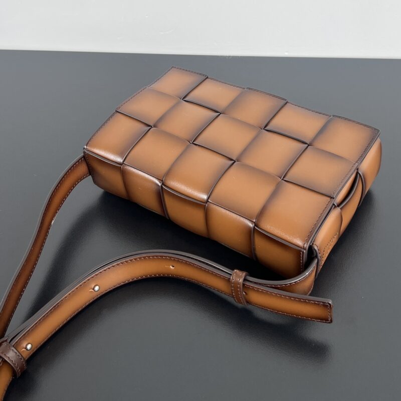 Replica Bottega Veneta Cassette 2.0 Brown 7 Replica Bottega Veneta Cassette 2.0 Brown - premium 1:1 fake handbag model