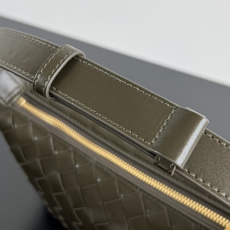 Replica Bottega Veneta Wallace Lunch Bag 3 Replica Bottega Veneta Wallace Lunch Bag - top-rated replica designer bag