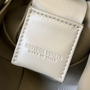Replica Bottega Veneta Cassette 2.0 Beige 7 Replica Bottega Veneta Cassette 2.0 Beige - top-rated replica designer bag