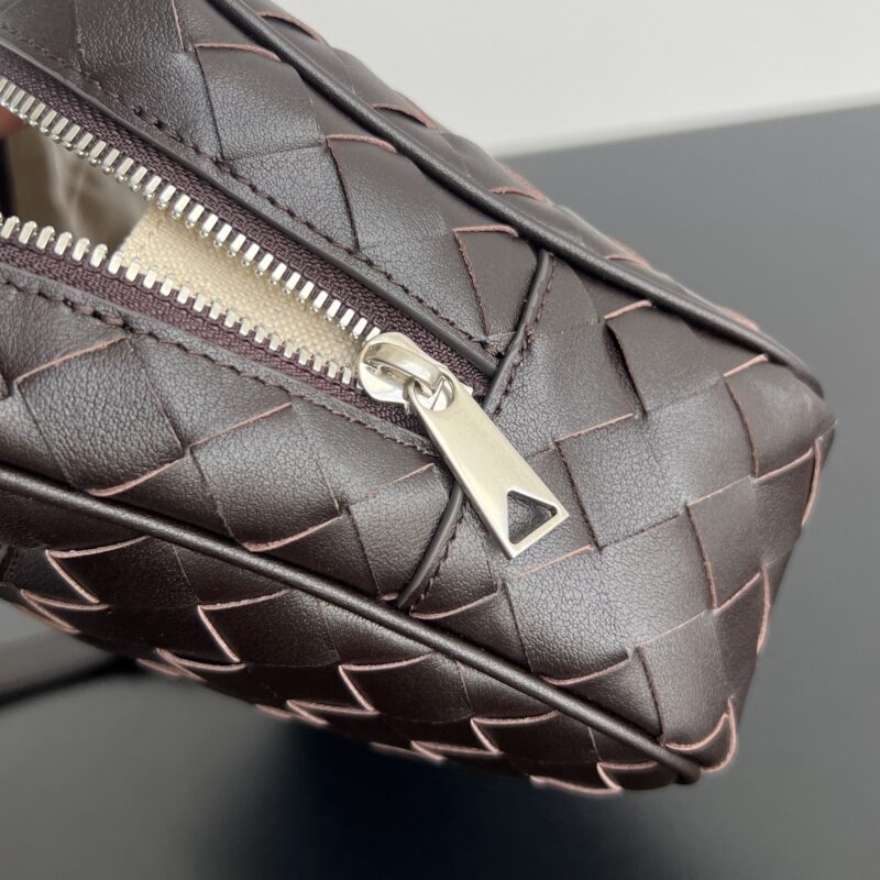 Replica Bottega Veneta Wristband Clutch 10 Replica Bottega Veneta Wristband Clutch - ultra-realistic fake designer tote