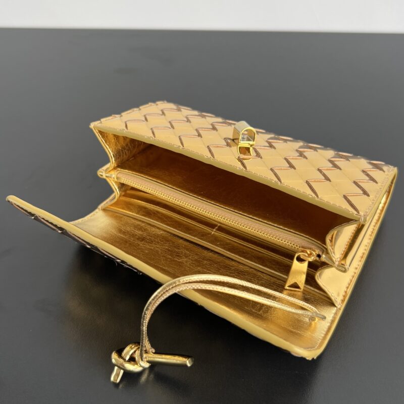 Replica Bottega Veneta Andiamo Clutch Wallet - best quality luxury bag dupe