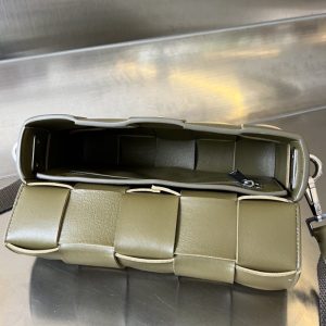 Replica Bottega Veneta Cassette With Versatile Strap 3 Replica Bottega Veneta Cassette With Versatile Strap - realistic designer-inspired fake bag
