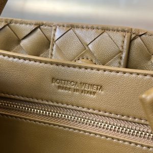 Replica Bottega Veneta Andiamo Suede 9 Replica Bottega Veneta Andiamo Suede - high-quality designer bag clone