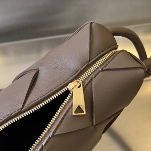 Replica Bottega Veneta Cassette Camera Bag - high-quality designer bag clone