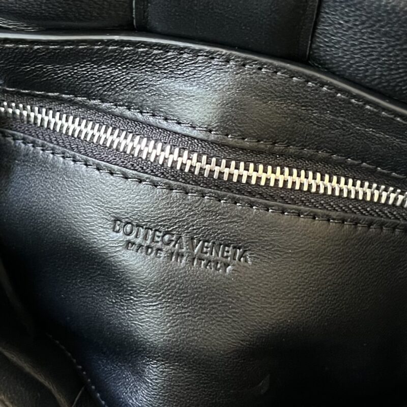 Replica Bottega Veneta Cassette 2022 9 Replica Bottega Veneta Cassette 2022 - ultra-realistic fake designer tote