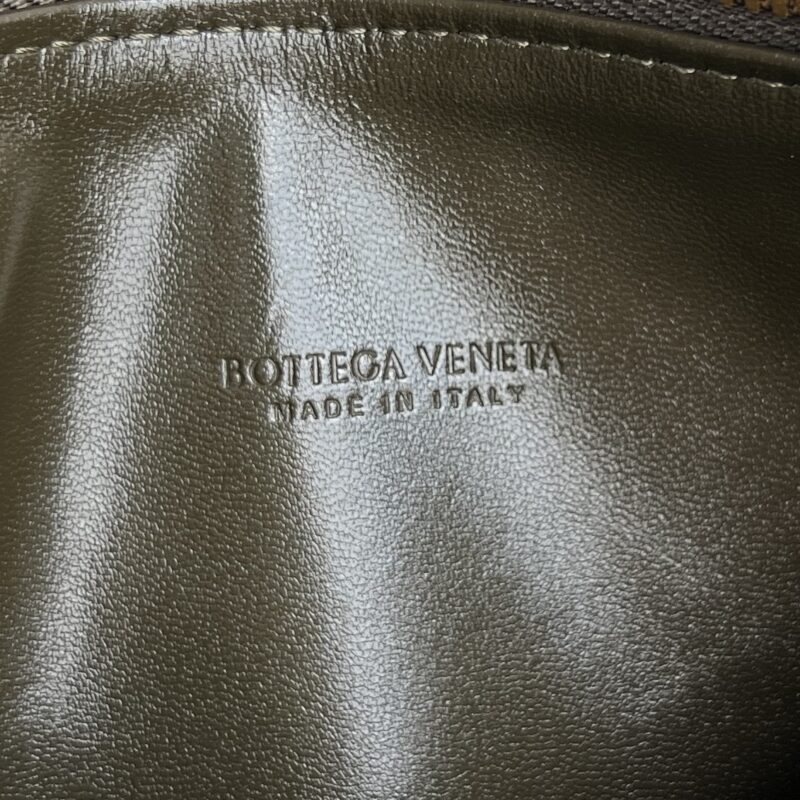 Replica Bottega Veneta Wallace Lunch Bag 9 Replica Bottega Veneta Wallace Lunch Bag - authentic-look luxury purse replica