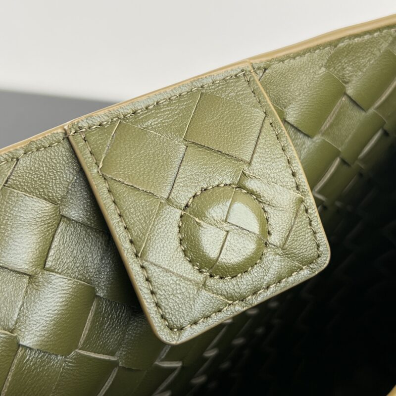 Replica Bottega Veneta Parachute Large - elite superclone designer purse
