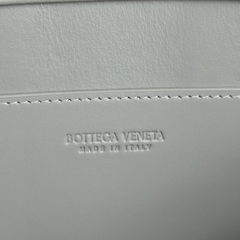 Replica Bottega Veneta Clutch 2.0 7 Replica Bottega Veneta Clutch 2.0 - ultra-realistic fake designer tote