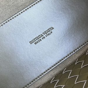 Replica Bottega Veneta Andiamo Full Leather 9 Replica Bottega Veneta Andiamo Full Leather - ultra-realistic fake designer tote