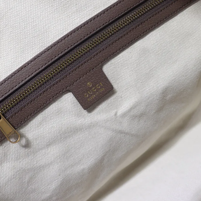 Replica GUCCI SAVOY MEDIUM DUFFLE BAG 8 Replica GUCCI SAVOY MEDIUM DUFFLE BAG - high-accuracy replica luxury purse