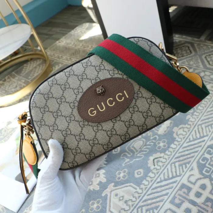 Replica NEO VINTAGE GG SUPREME MESSENGER BAG 1 Replica NEO VINTAGE GG SUPREME MESSENGER BAG - premium 1:1 fake handbag model