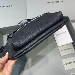 Replica Balenciaga Everyday Bag Black 4 Replica Balenciaga Everyday Bag Black - ultra-realistic fake designer tote