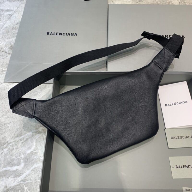 Replica Balenciaga Everyday Bag Black 2 Replica Balenciaga Everyday Bag Black - realistic designer-inspired fake bag